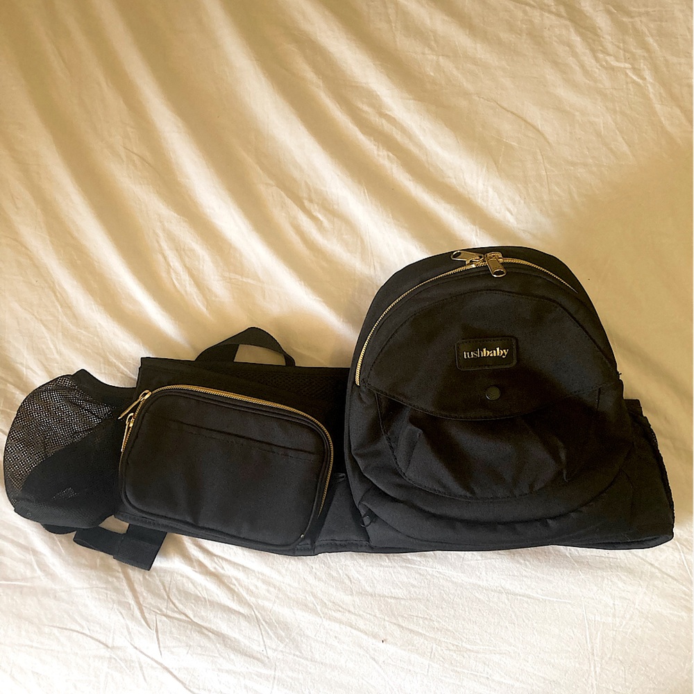 Tushbaby black with gold zipper